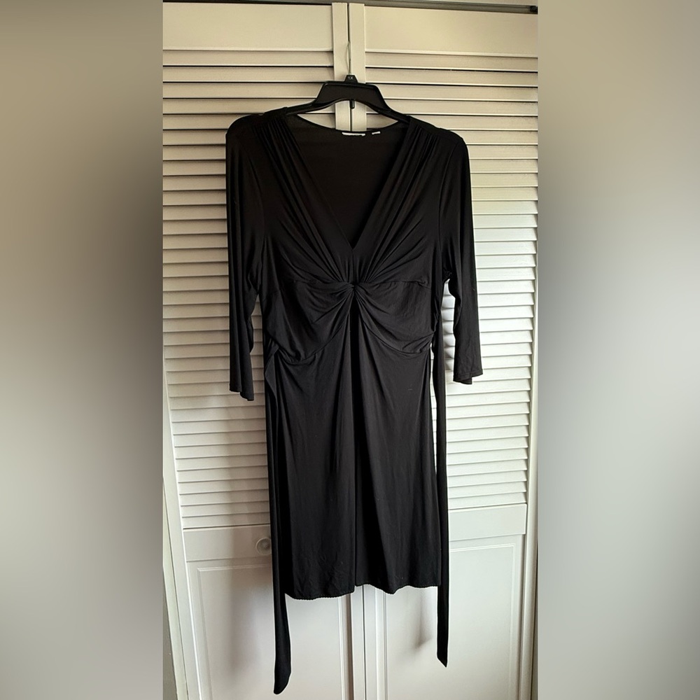 Elegant Black Dress with Front Knot Detail, Quarter Sleeves and Tie Back